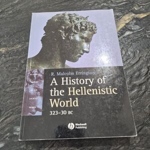 A History of the Hellenistic World by R. Malcolm Errington - Black Cover